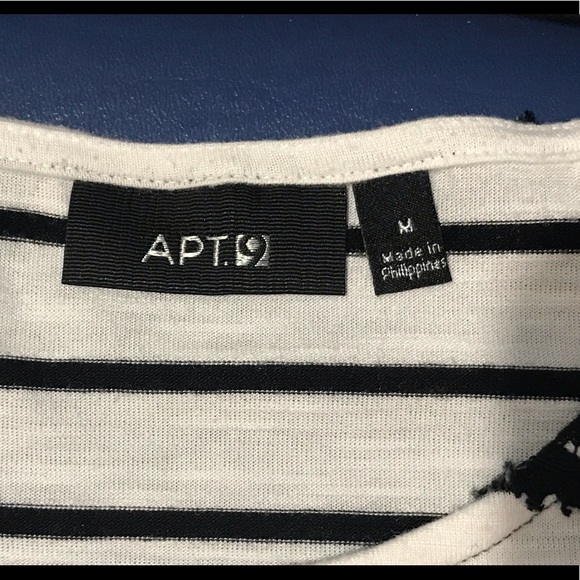 Women’s Apt 9 long-sleeved lace-trim shirt - Picture 7 of 12